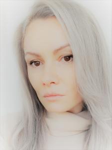 Жена